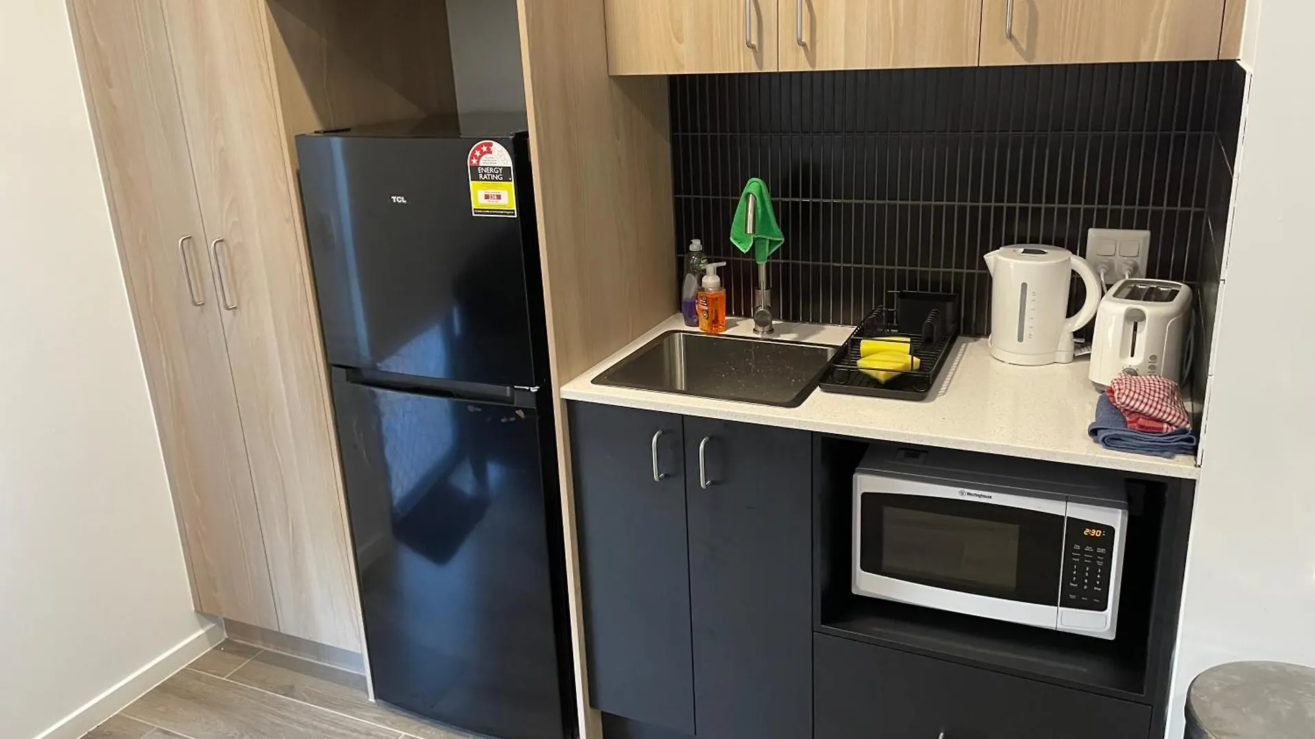 Private Apartment Room Unit, Fully Furnished Bellbird Park 0*,