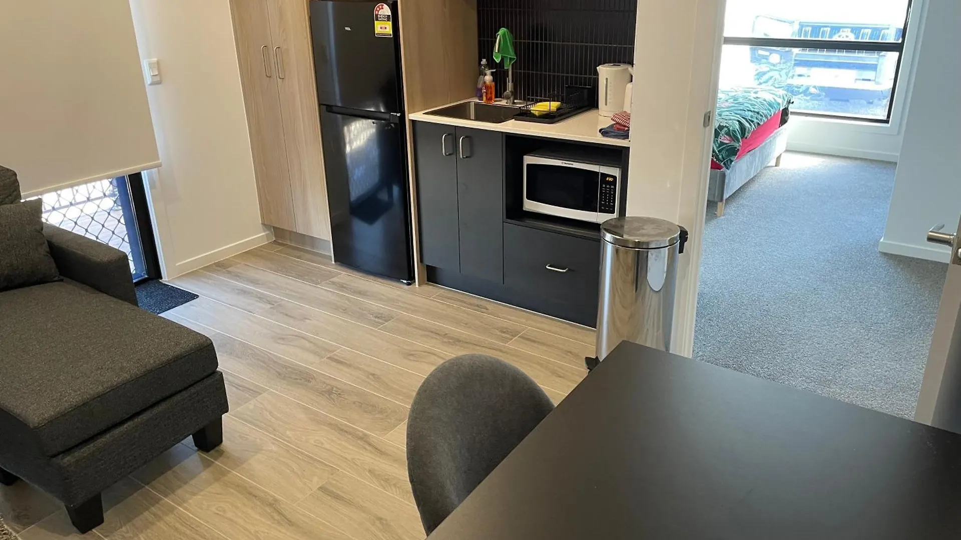 Private Apartment Room Unit, Fully Furnished Bellbird Park